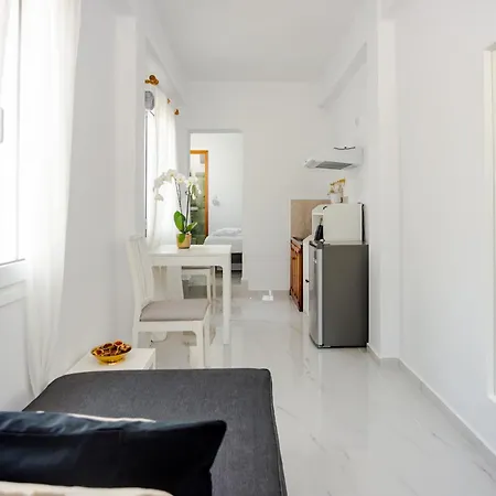 アパート Apollo Retreat アルゴストリオン