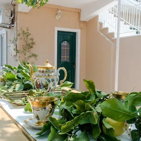 Apollo Retreat Апартаменты