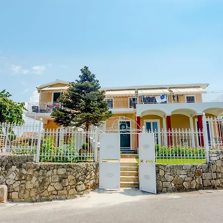 Apollo Retreat
