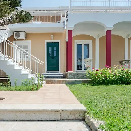 Apollo Retreat *
